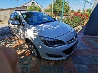 2014 Opel Astra J Рестайлинг, белый, 810000 рублей, вид 3