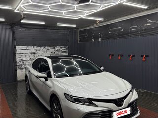 2019 Toyota Camry VIII (XV70), белый, 2580000 рублей, вид 3
