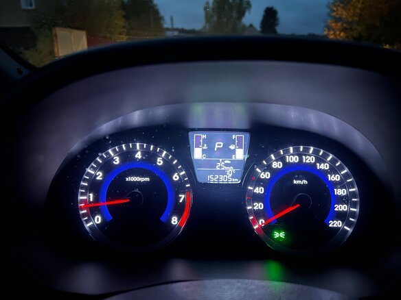 2014 Hyundai Solaris I Рестайлинг, белый, 904000 рублей - вид 5