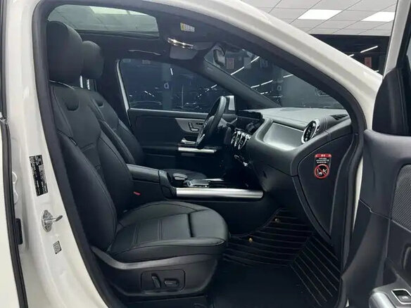 2022 Mercedes-Benz GLA 180 II (H247), белый, 1977000 рублей - вид 5