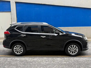 2022 Nissan X-Trail III Рестайлинг, чёрный, 1820000 рублей, вид 4