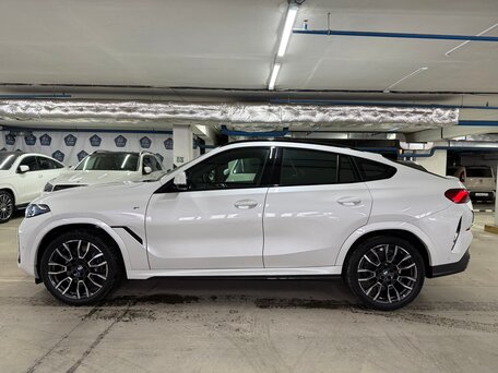 2024 BMW X6 40i III (G06) Рестайлинг, белый, 12499000 рублей, вид 3