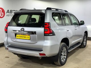 2018 Toyota Land Cruiser Prado 150 Series Рестайлинг 2, серебристый, 5200000 рублей, вид 5