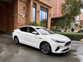 2023 JAC J7 I, белый, 1150000 рублей, вид 4