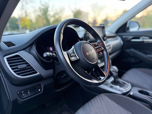 2022 Kia Seltos I, белый, 2555000 рублей - вид 12