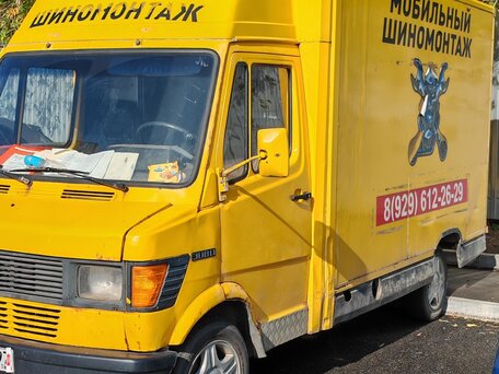 1995 Mercedes-Benz T1, жёлтый, 520000 рублей, вид 1