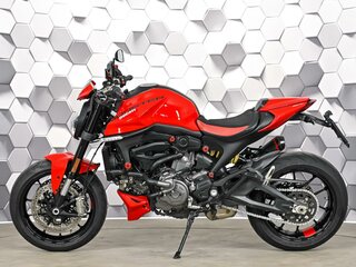 2021 Ducati Monster 937, красный, 819000 рублей, вид 4