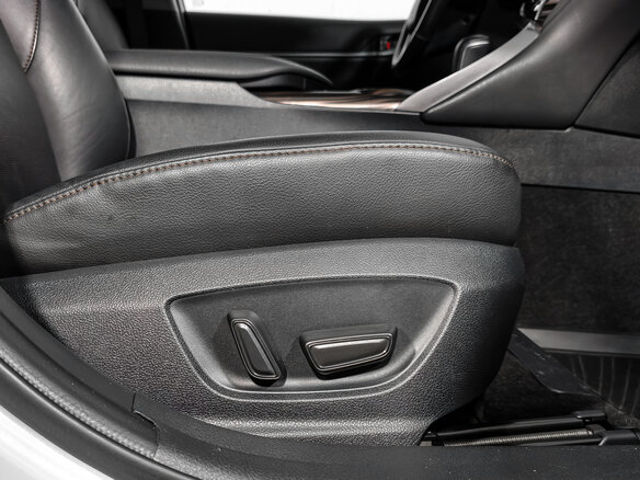 2019 Toyota Camry VIII (XV70), белый - вид 16