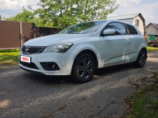 2011 Kia Ceed I Рестайлинг, белый, 610000 рублей, вид 1