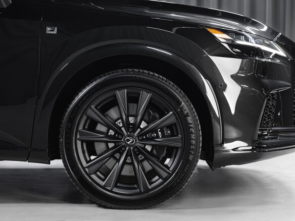 2025 Lexus RX 500h V, чёрный, 18228700 рублей - вид 12