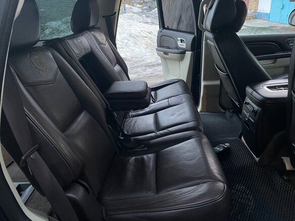 2011 Cadillac Escalade III, чёрный, 1955555 рублей - вид 15
