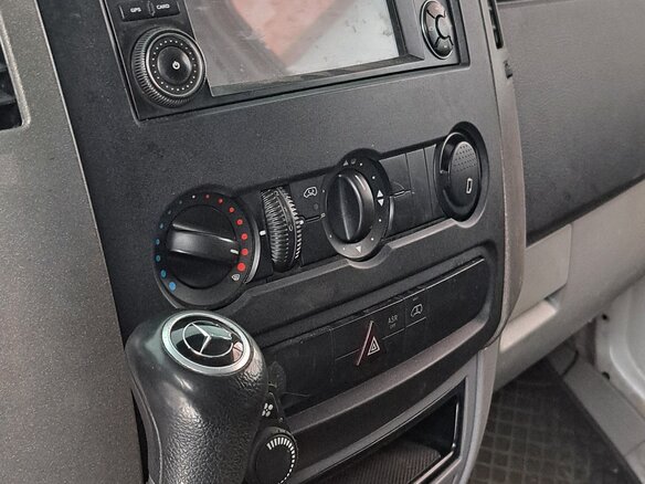 2014 Mercedes-Benz Sprinter, белый, 2100000 рублей - вид 5