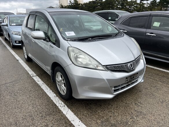 2012 Honda Fit II, серебристый, 915000 рублей - вид 3