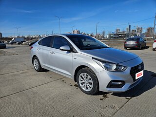 2018 Hyundai Solaris II, серебристый, 990000 рублей, вид 4