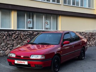 1993 Nissan Primera I (P10), красный, 220000 рублей, вид 1