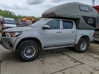 2016 Toyota Hilux VIII, чёрный, 8000000 рублей, вид 1