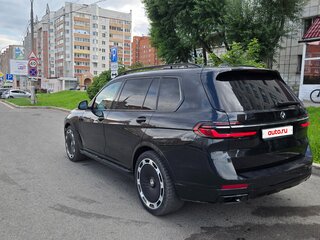 2022 BMW X7 40i I (G07) Рестайлинг, чёрный, 9500000 рублей, вид 5