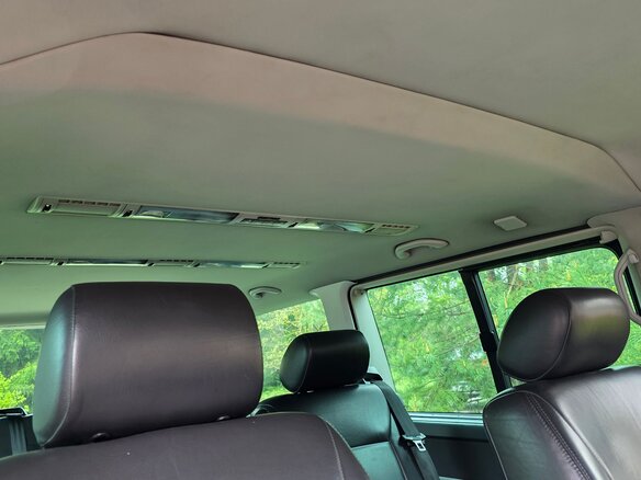 2005 Volkswagen Multivan T5, чёрный, 1650000 рублей - вид 12