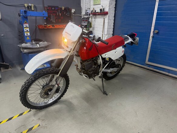 1990 Honda XLR, красный, 199999 рублей - вид 13