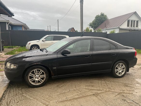 2002 Volvo S60 I, чёрный, 320000 рублей - вид 3