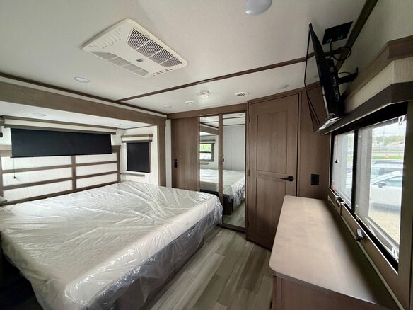 2023 Grand Design RV Solitude, белый, 9965000 рублей - вид 30