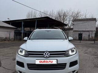 2013 Volkswagen Touareg II, белый, 2090000 рублей, вид 4