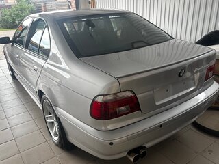 1998 BMW 5 серии 523i IV (E39), серебристый, 1000000 рублей, вид 4