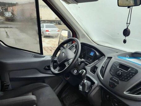 2017 Ford Transit, красный, 1900000 рублей, вид 3