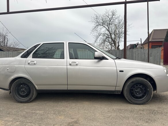 2015 Lada (ВАЗ) Priora I Рестайлинг, серебристый, 630000 рублей - вид 2
