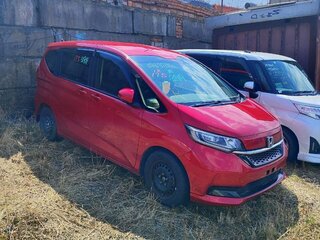 2020 Honda Freed+ II Рестайлинг, красный, 1630000 рублей, вид 1