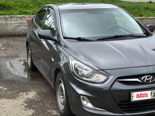 2013 Hyundai Solaris I, серый, 799000 рублей, вид 3