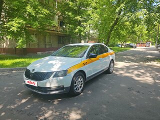 2018 Skoda Octavia III (A7) Рестайлинг, белый, 690000 рублей, вид 1