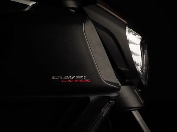 2014 Ducati Diavel Carbon, чёрный, 1350000 рублей - вид 11