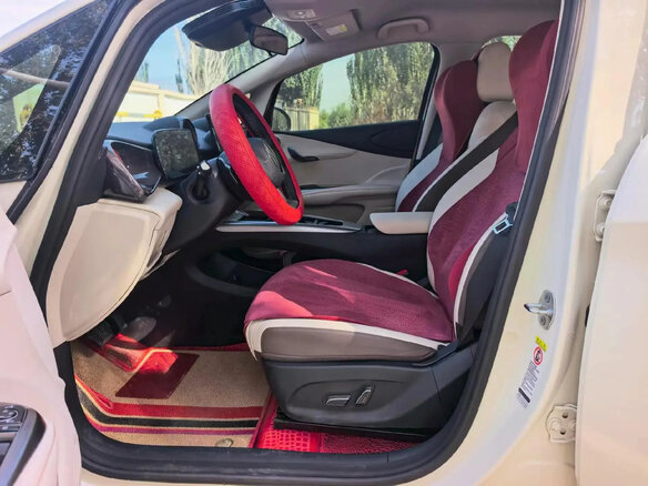 2026 BYD Dolphin 45.12 kWh I Рестайлинг, бежевый - вид 6
