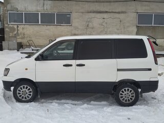 1997 Toyota Town Ace III, белый, 570000 рублей, вид 3