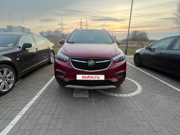 2021 Buick Encore I Рестайлинг, красный, 1290000 рублей - вид 1