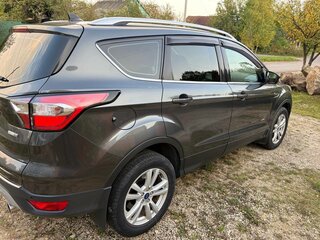 2018 Ford Kuga II Рестайлинг, серый, 1800000 рублей, вид 3