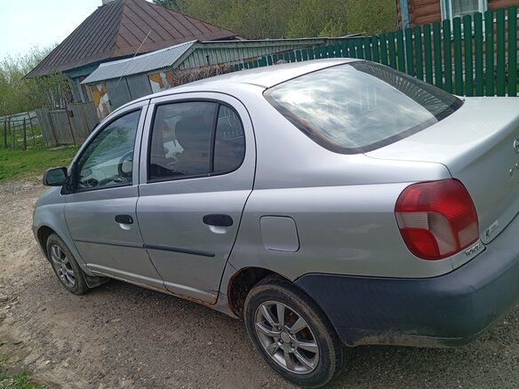 2002 Toyota Echo, серый, 155000 рублей - вид 6
