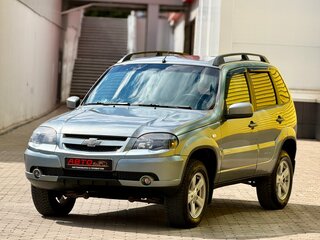 2015 Chevrolet Niva I Рестайлинг, серый, 479999 рублей, вид 1