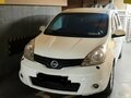 2013 Nissan Note I Рестайлинг, белый, 790000 рублей - вид 1