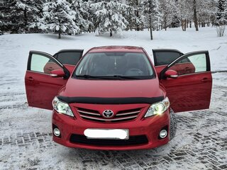 2011 Toyota Corolla X (E140, E150) Рестайлинг, красный, 1450000 рублей, вид 2