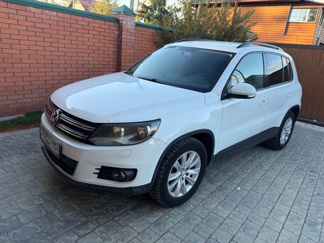 2014 Volkswagen Tiguan I Рестайлинг, белый, 1350000 рублей, вид 1