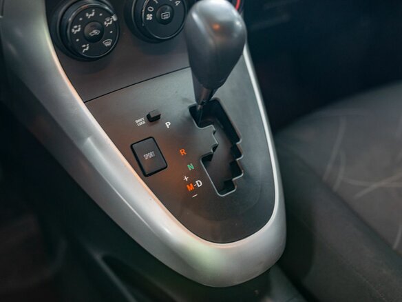 2011 Toyota Verso I, белый, 1359000 рублей - вид 15