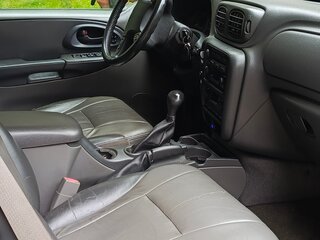 2004 Chevrolet TrailBlazer I, серебристый, 550000 рублей, вид 3