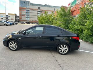 2012 Hyundai Solaris I, чёрный, 600000 рублей, вид 4