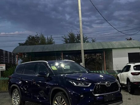Toyota Highlander IV (XU70)