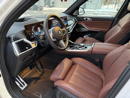 2024 BMW X7 M60i I (G07) Рестайлинг, белый, 15900000 рублей, вид 5
