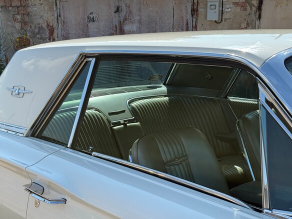1965 Ford Thunderbird IV, бежевый, 6350000 рублей - вид 6