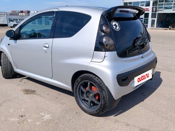 2007 Peugeot 107 I, серебристый, 700000 рублей - вид 5