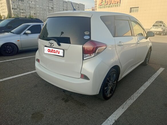 2016 Toyota Ractis II, белый, 900000 рублей - вид 5